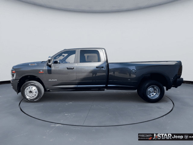 New 2026 RAM 3500 Laramie AWD/4WD image 8