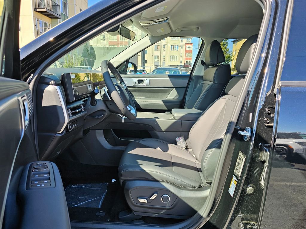 Used 2026 Hyundai Santa Fe SEL AWD/4WD image 16