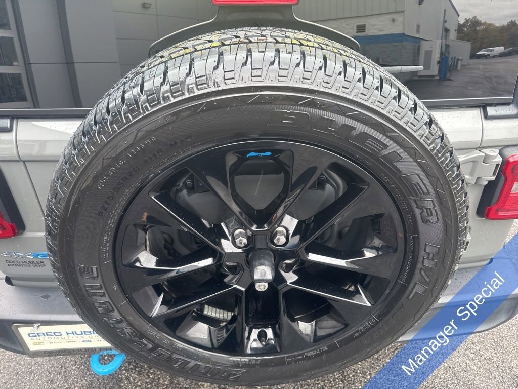 Used 2022 Jeep Wrangler Unlimited Sahara w/ Cold Weather Group image 15