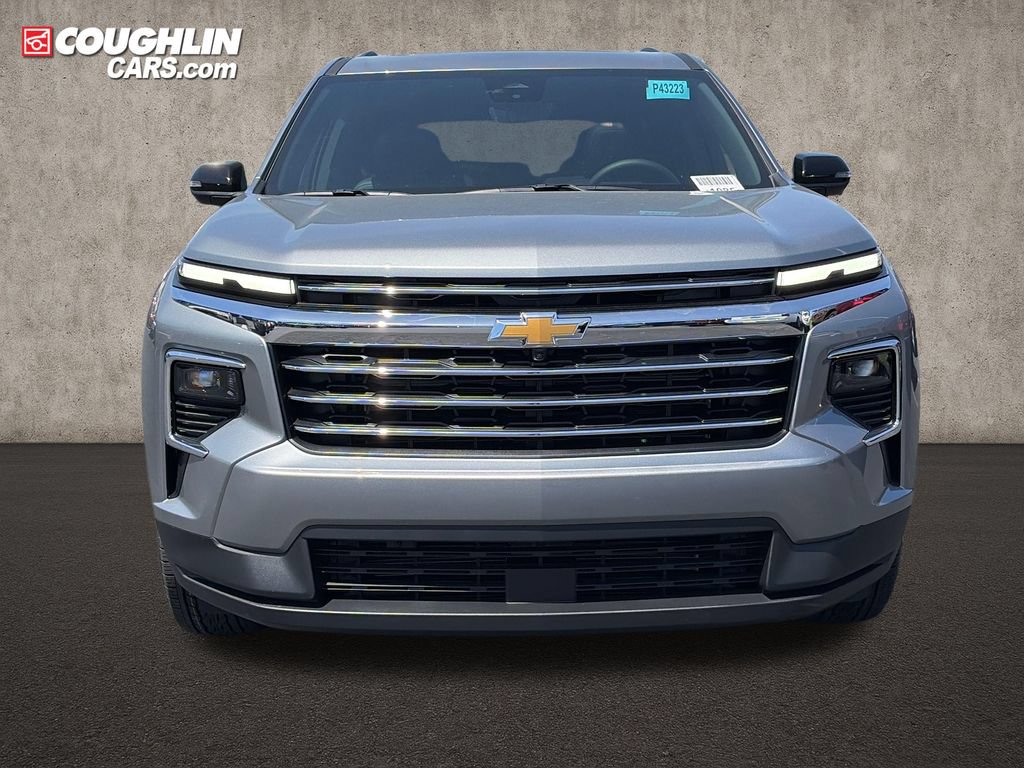 New 2026 Chevrolet Traverse LT w/ Sun and Wheel Package AWD/4WD image 2