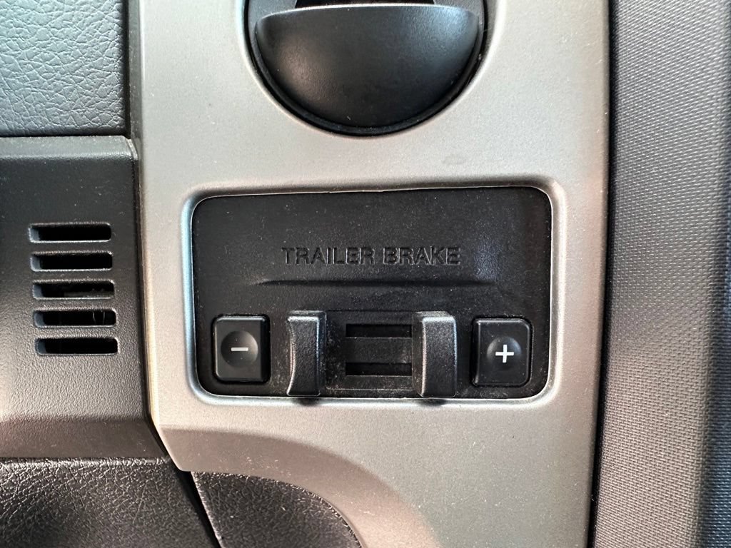 Used 2013 Ford F150 XLT w/ Luxury Equipment Group RWD image 34