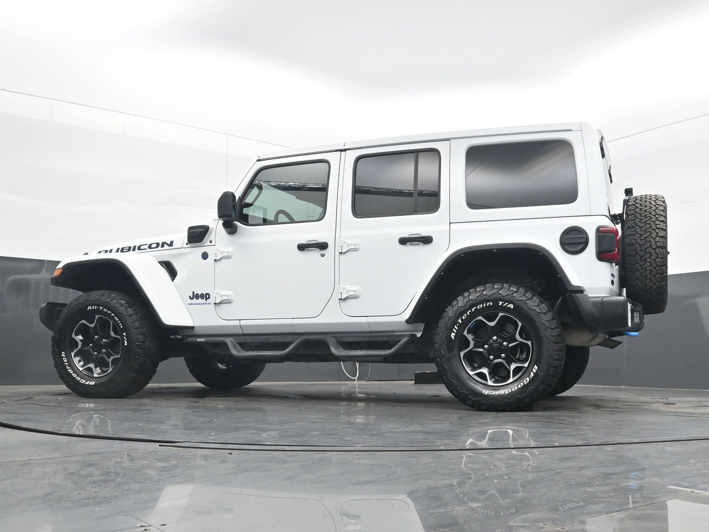 Used 2023 Jeep Wrangler Unlimited Rubicon 4xe w/ Cold Weather Group image 30