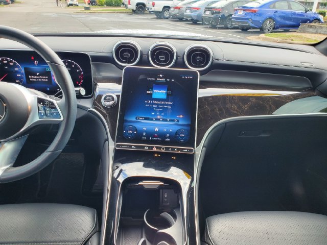 Used 2024 Mercedes-Benz GLC 300 4MATIC image 13
