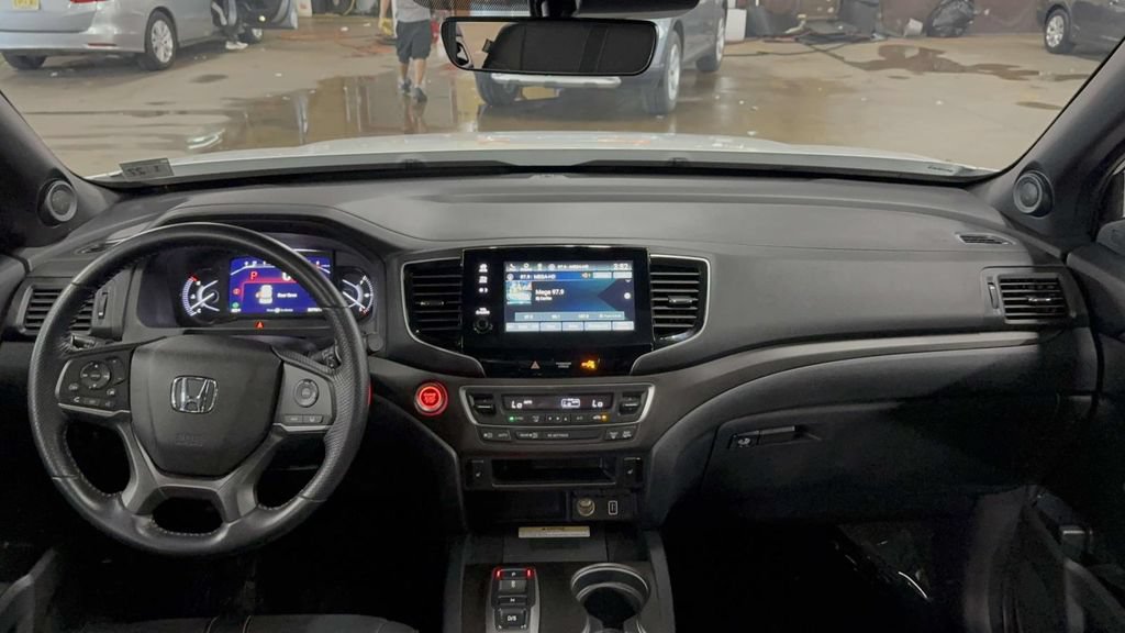 Certified 2022 Honda Passport TrailSport image 32