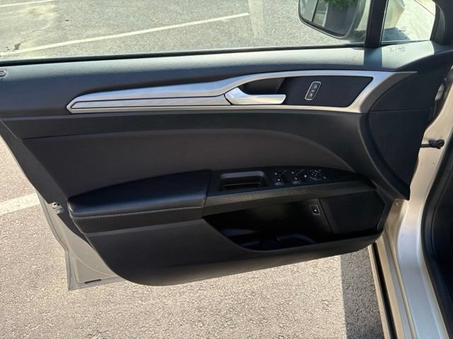 Certified 2019 Ford Fusion SE FWD image 14