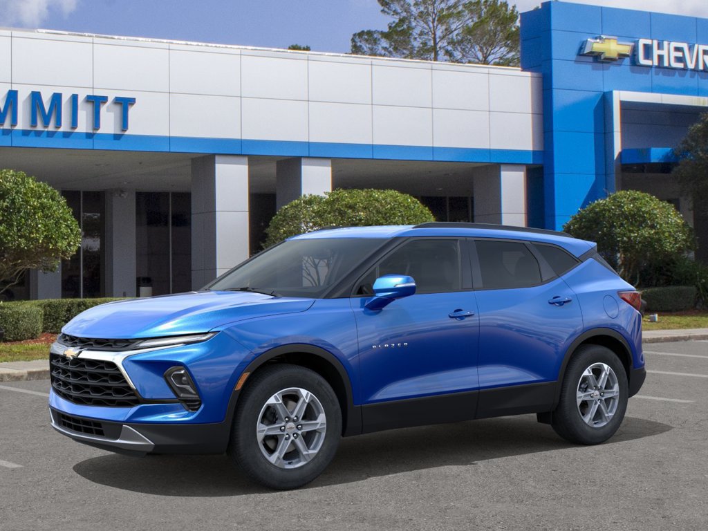 New 2026 Chevrolet Blazer LT w/ Sound & Technology Package FWD image 2