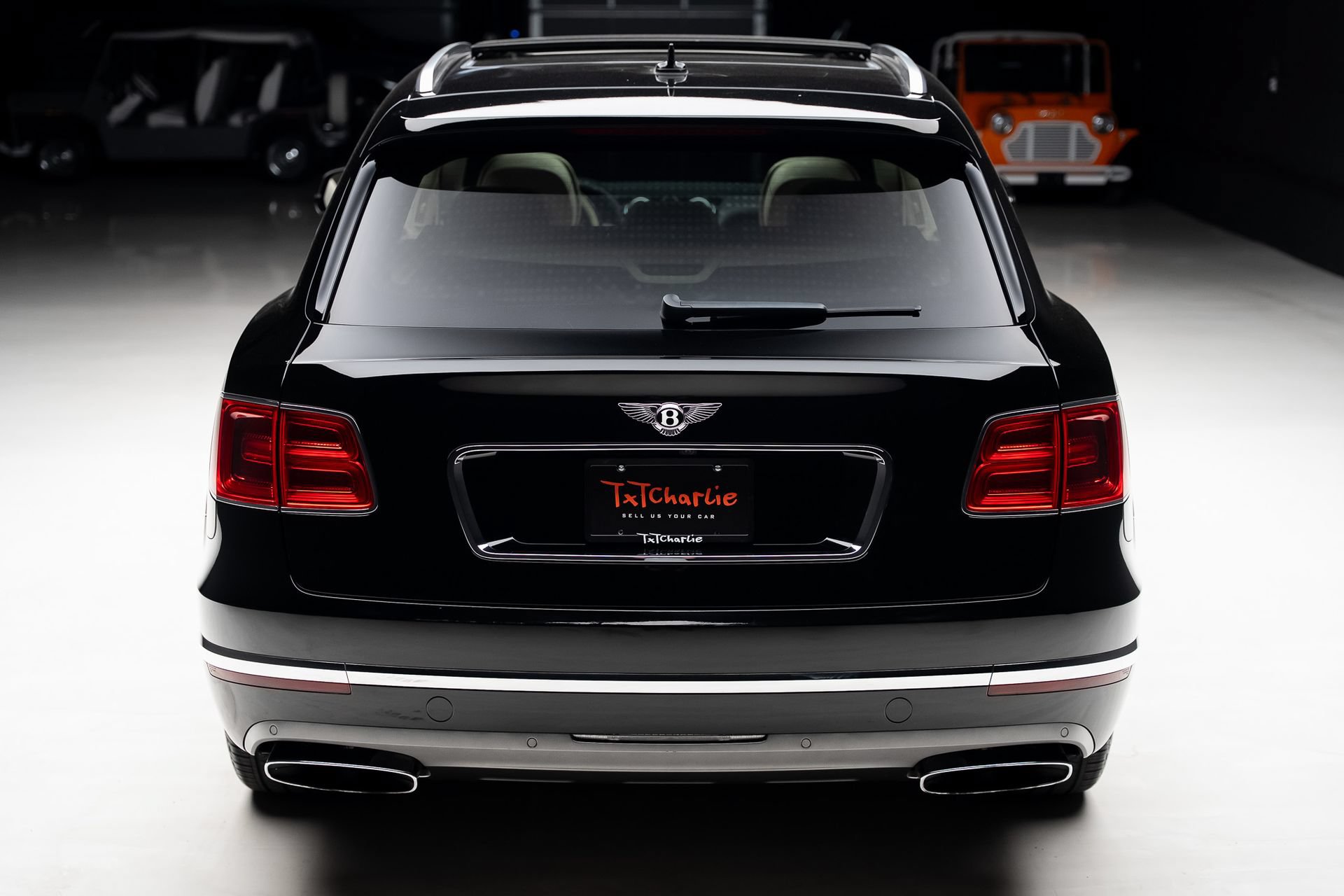 Used 2018 Bentley Bentayga AWD/4WD image 25