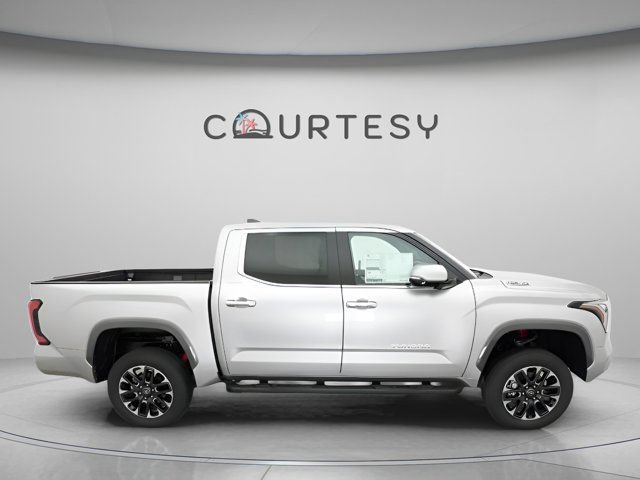 Used 2025 Toyota Tundra Limited AWD/4WD image 29
