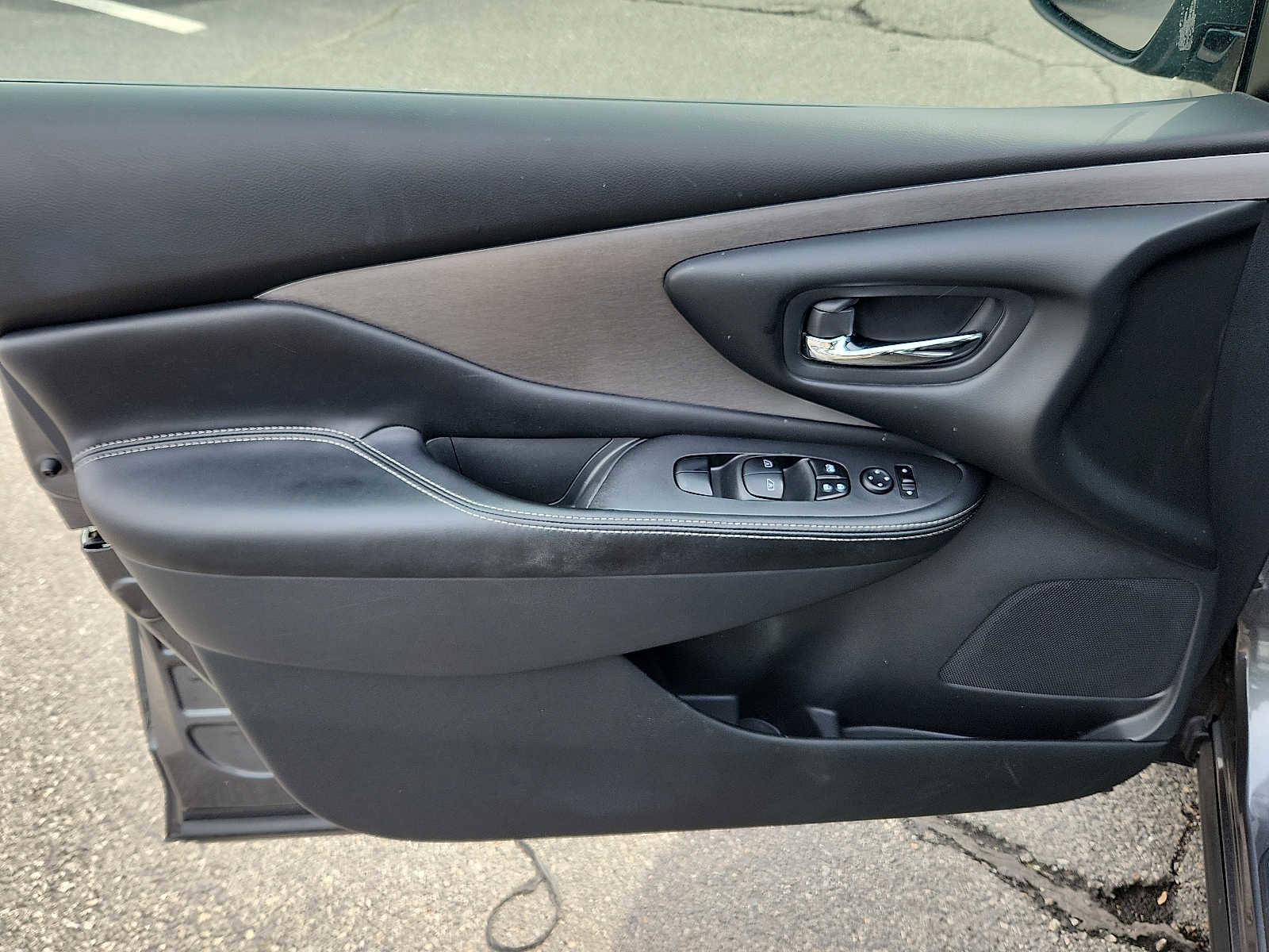 Used 2019 Nissan Murano SV w/ Premium Package AWD/4WD image 12