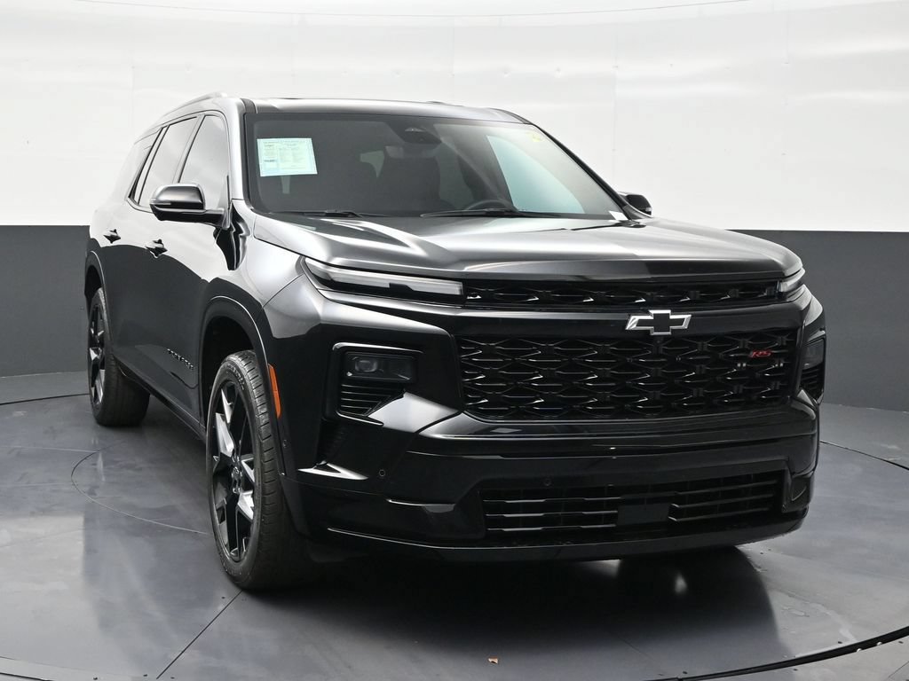 Used 2024 Chevrolet Traverse RS FWD image 7