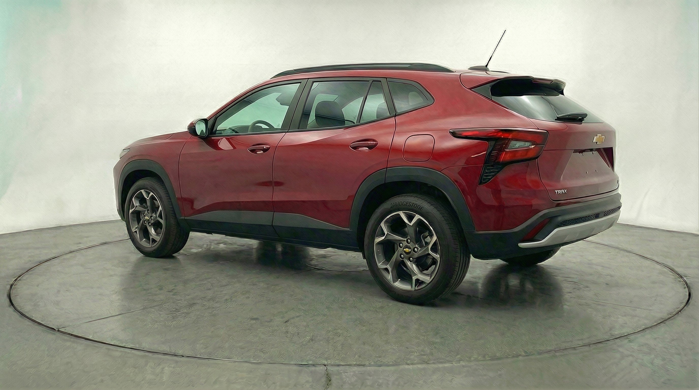 Used 2025 Chevrolet Trax LT w/ LT Convenience Package image 6