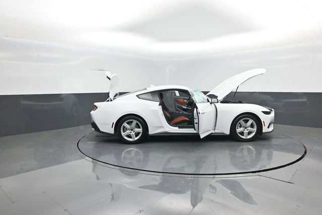 New 2026 Ford Mustang Coupe image 34