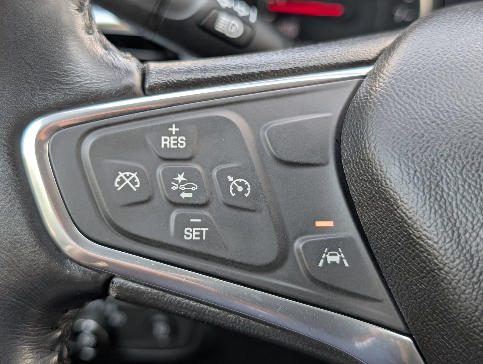 Used 2020 Chevrolet Equinox LT AWD/4WD image 28