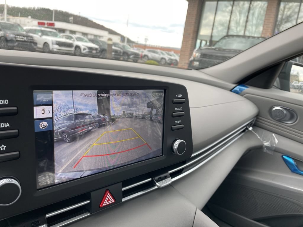 New 2026 Hyundai Elantra SEL Sport Premium FWD image 15