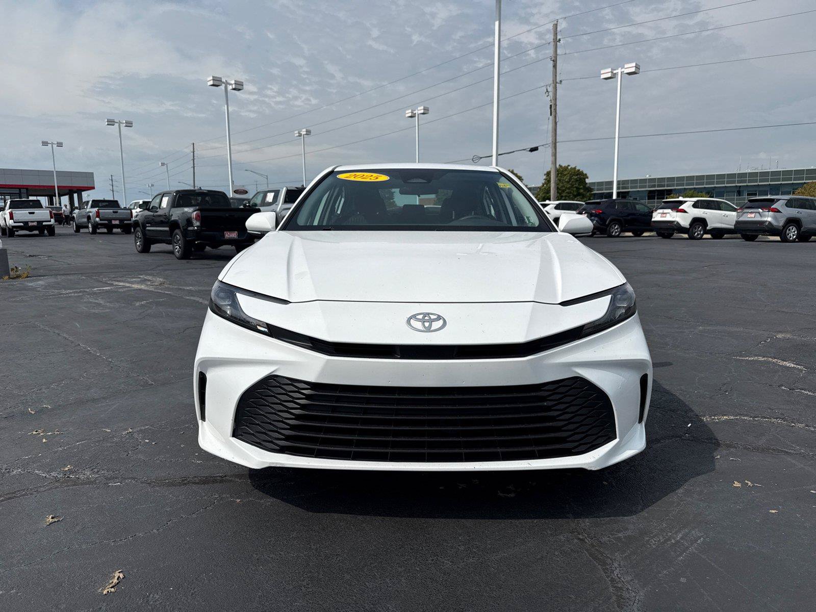 Used 2025 Toyota Camry LE FWD image 3