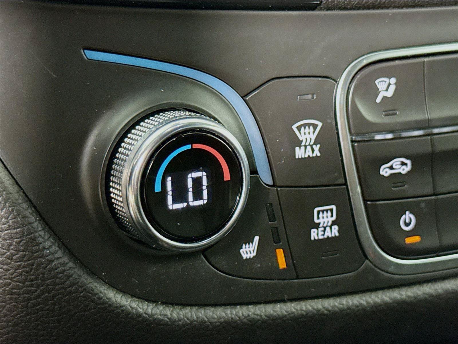 Used 2023 Chevrolet Equinox RS AWD/4WD image 20
