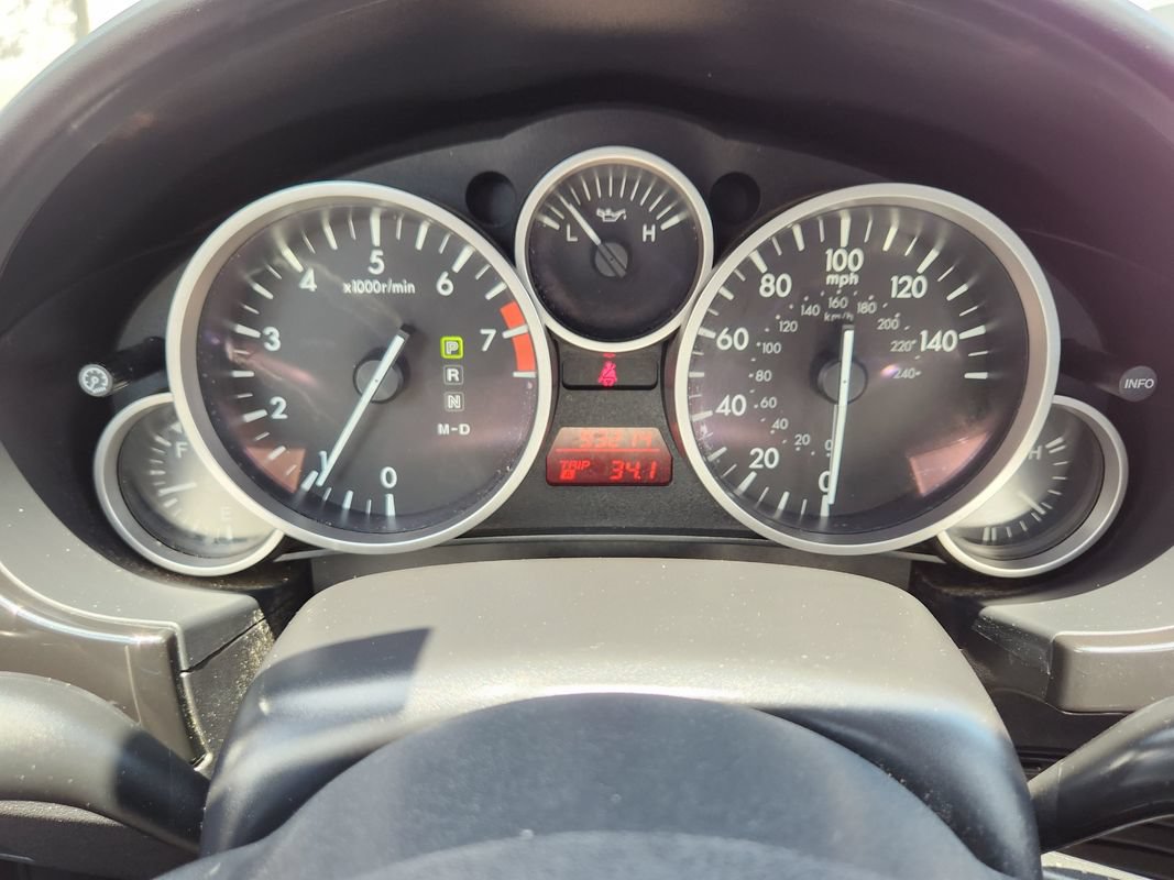 Used 2015 MAZDA MX-5 Miata Sport RWD image 19