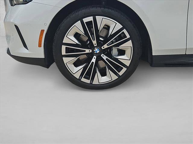 Used 2024 BMW 530i RWD image 22