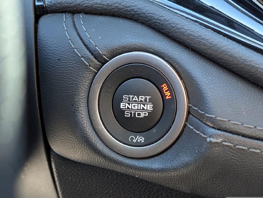 Used 2024 Dodge Durango SXT w/ 3rd Row Seating Group AWD/4WD image 18