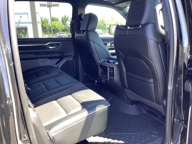 New 2026 RAM 1500 Laramie AWD/4WD image 37