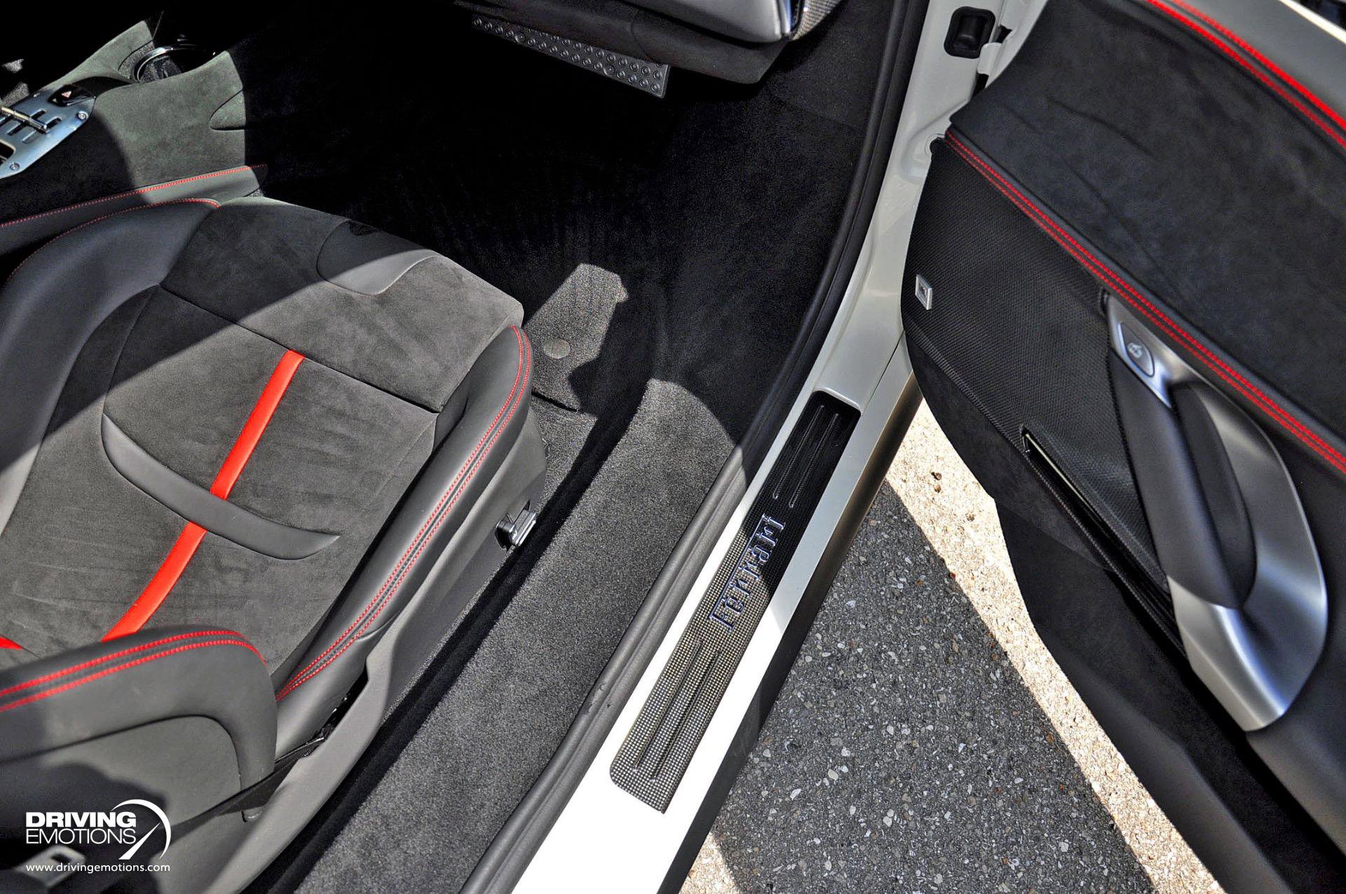 Used 2024 Ferrari SF90 Spider image 17