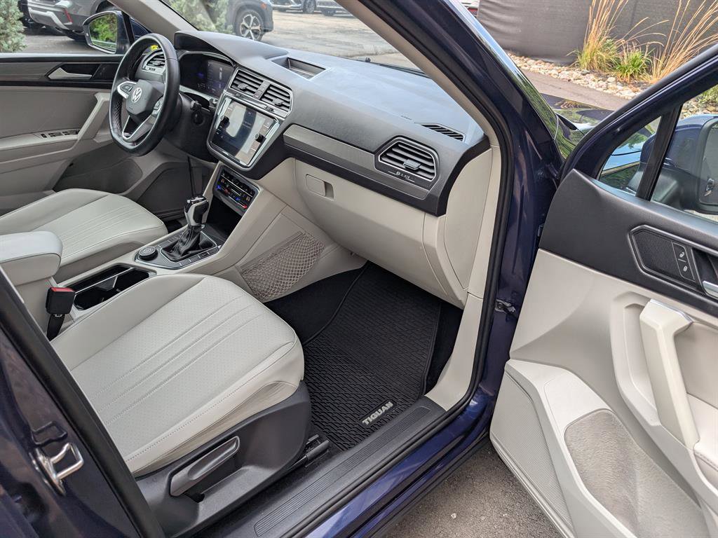 Used 2022 Volkswagen Tiguan SE image 11