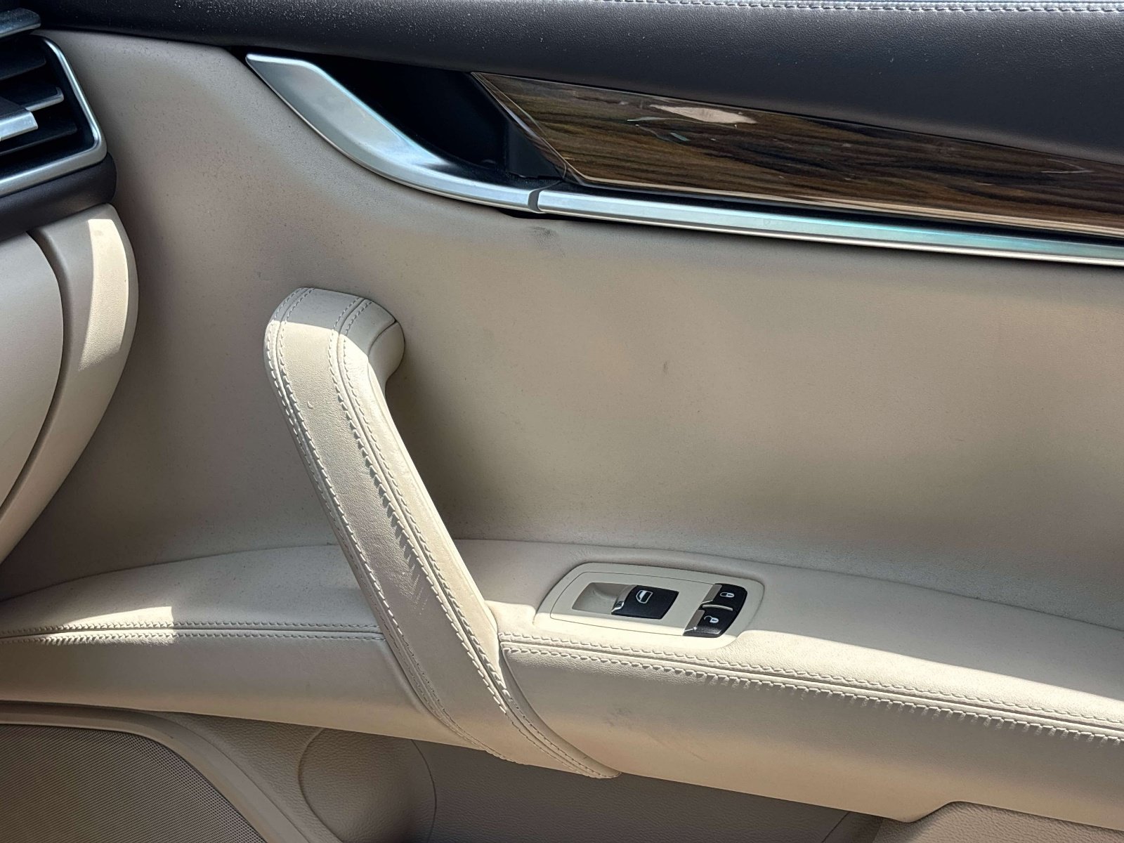 Used 2014 Maserati Ghibli S Q4 AWD/4WD image 25