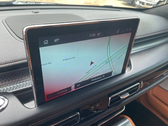 Used 2024 Lincoln Aviator Black Label AWD/4WD image 3