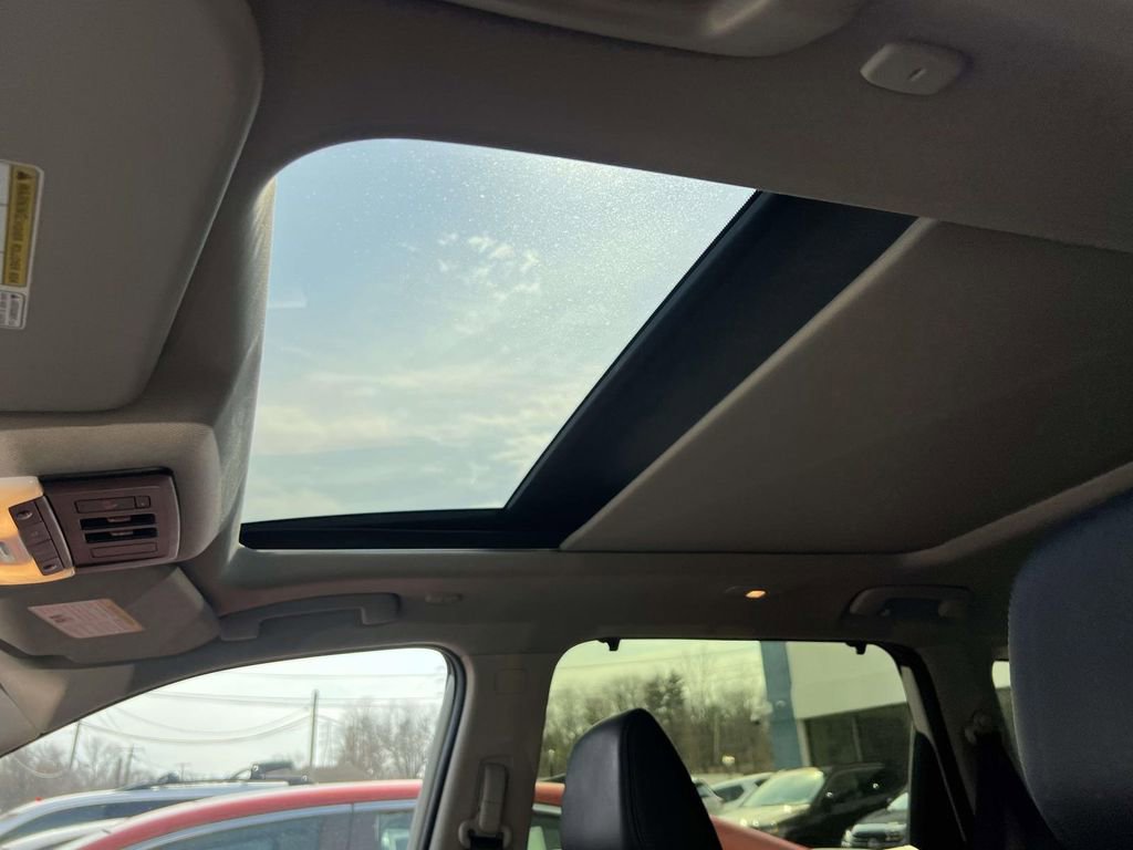 Used 2023 Nissan Rogue Platinum AWD/4WD image 20