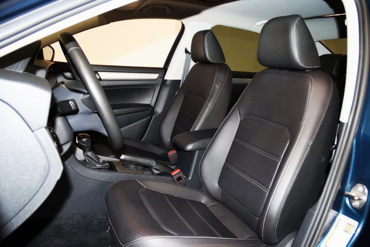 Used 2021 Volkswagen Passat 2.0T SE image 29