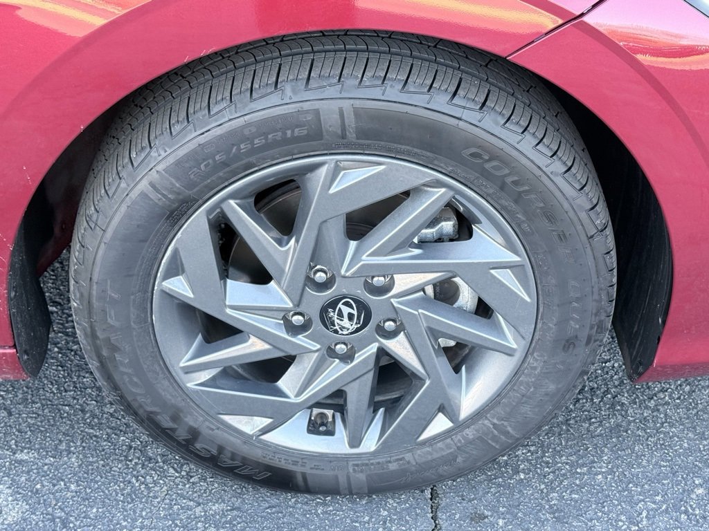 Used 2024 Hyundai Elantra SEL image 33