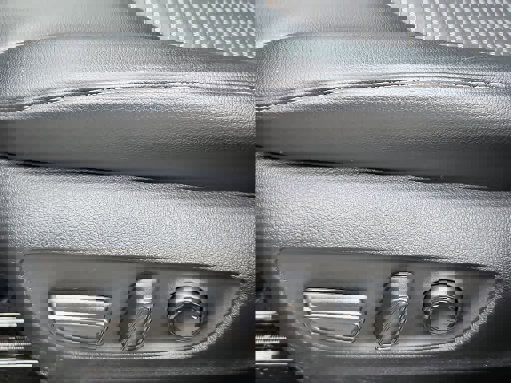 Used 2021 Toyota Highlander XSE image 18