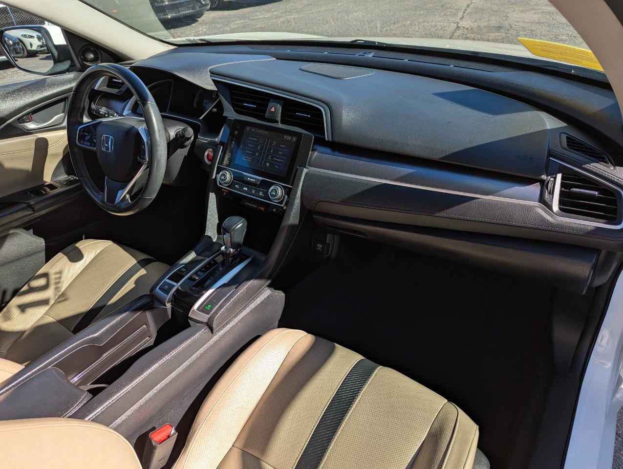 Used 2016 Honda Civic Touring image 32