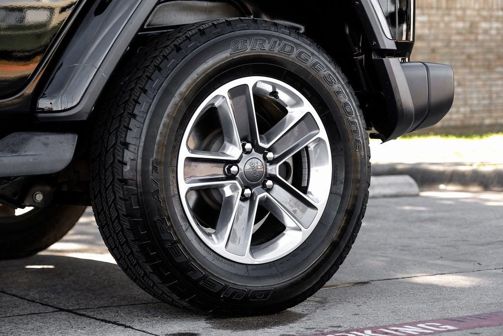 Used 2020 Jeep Wrangler Unlimited Sahara image 63