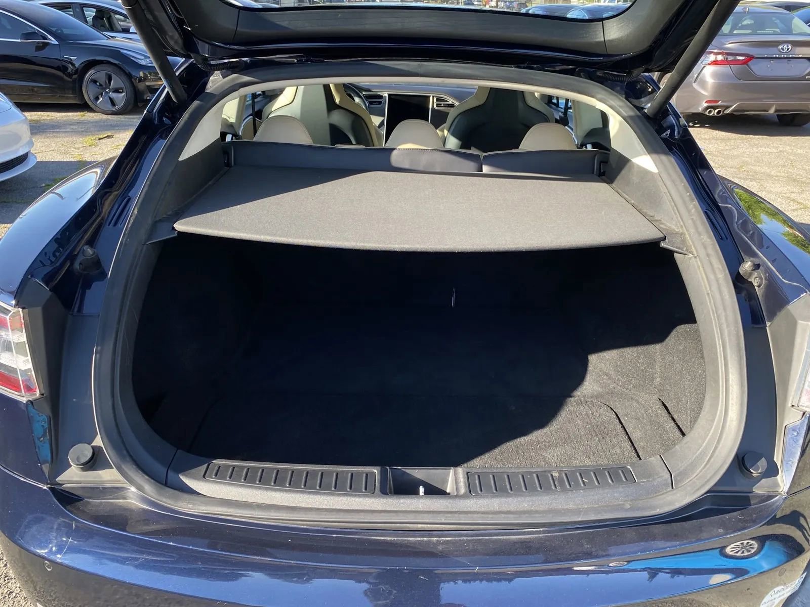 Used 2014 Tesla Model S P85 RWD image 8