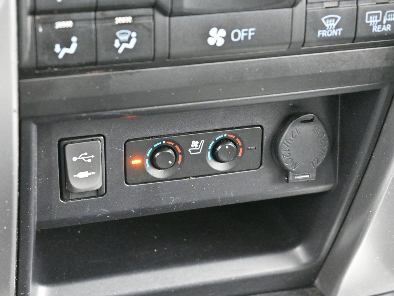 Used 2014 Toyota 4Runner Limited image 25