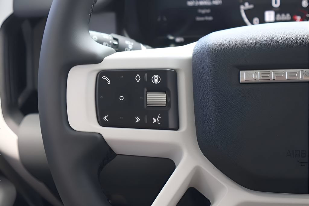 New 2026 Land Rover Defender 110 X-Dynamic SE AWD/4WD image 19