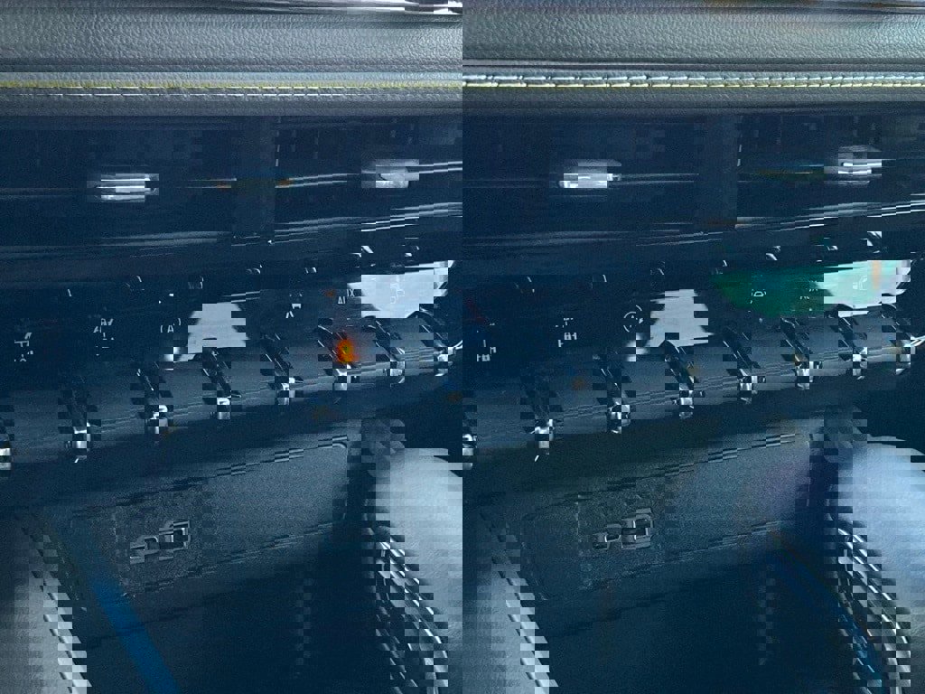 Used 2024 Chevrolet Colorado ZR2 image 23