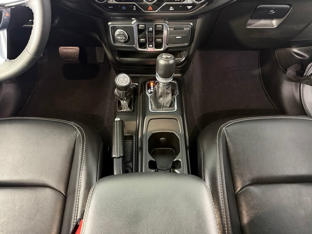 Used 2023 Jeep Wrangler Unlimited Sahara AWD/4WD image 20