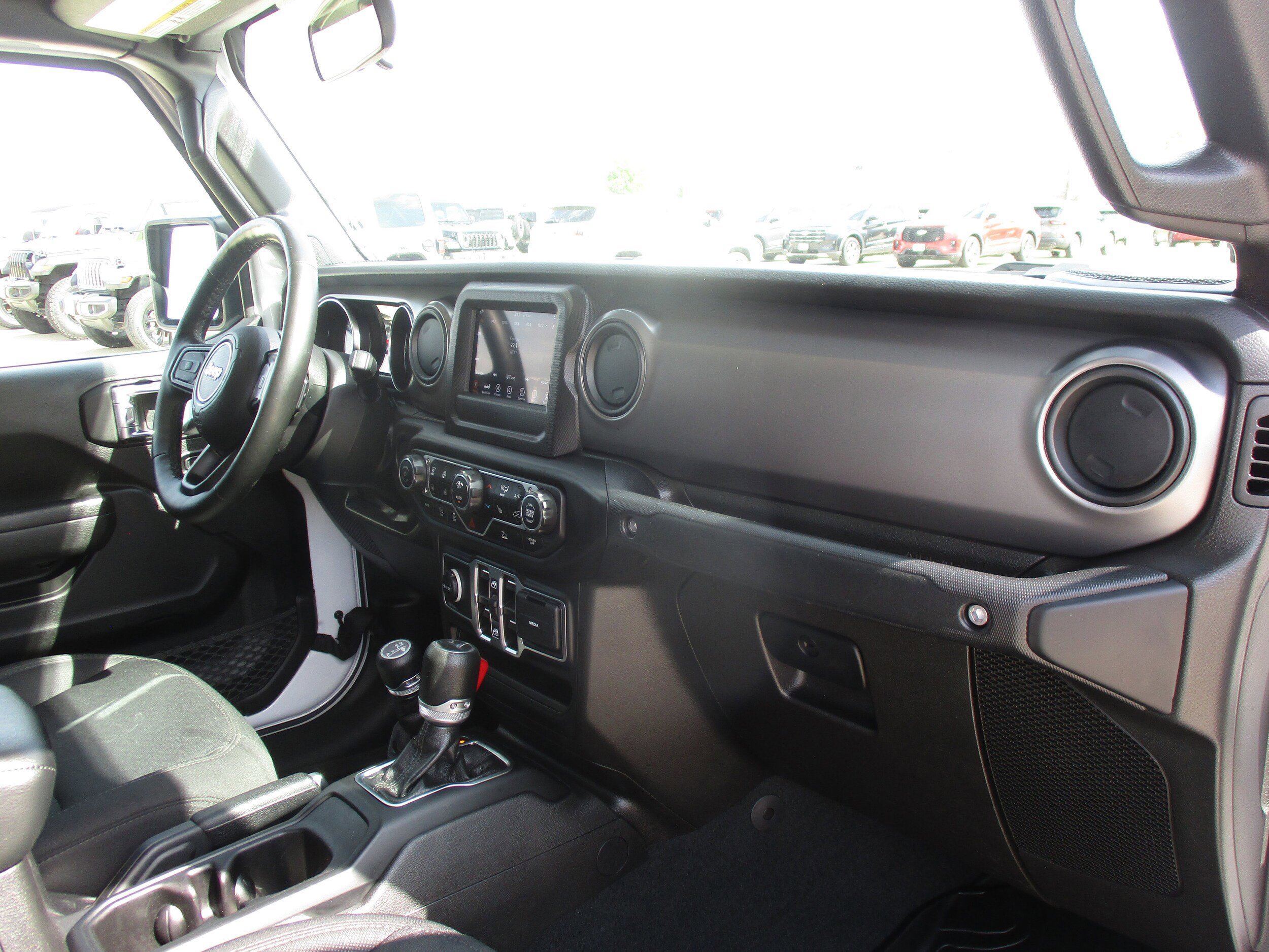 Used 2022 Jeep Gladiator Sport AWD/4WD image 34