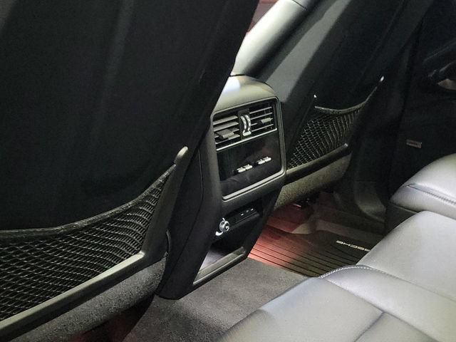 Used 2024 Porsche Cayenne S AWD/4WD image 11