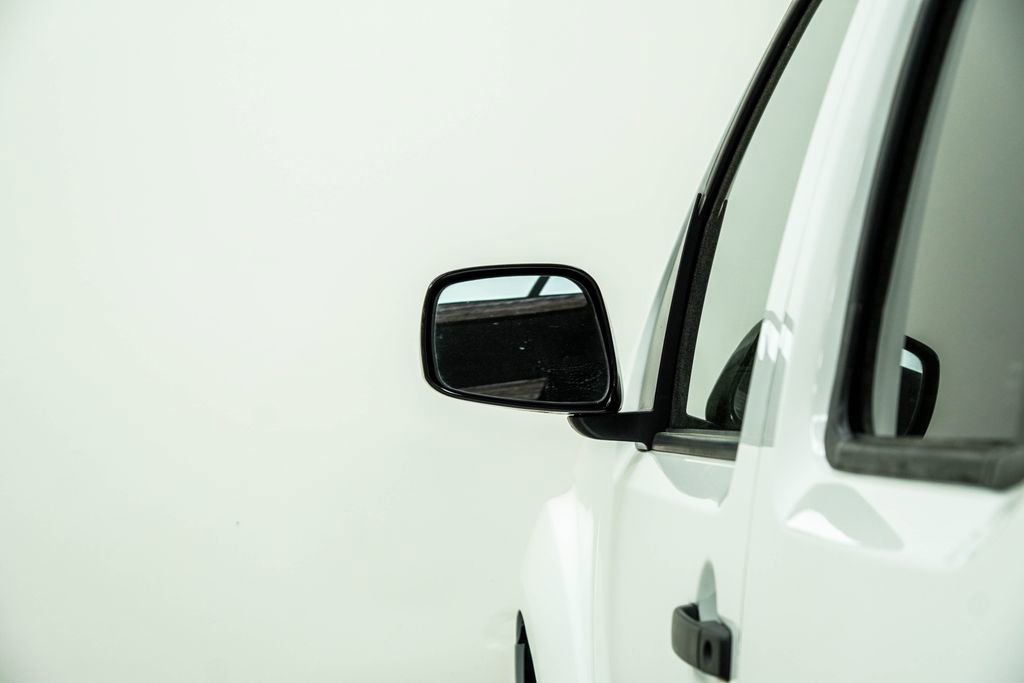 Used 2020 Nissan Frontier SV w/ Midnight Edition Floor Mats image 14