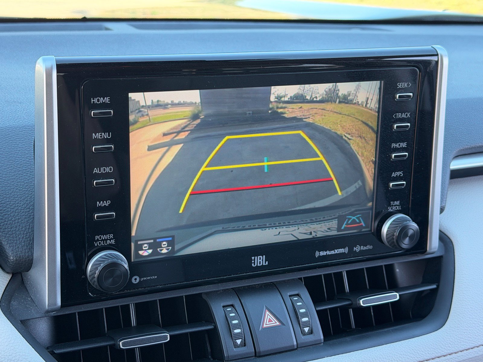 Used 2020 Toyota RAV4 XLE Premium FWD image 29