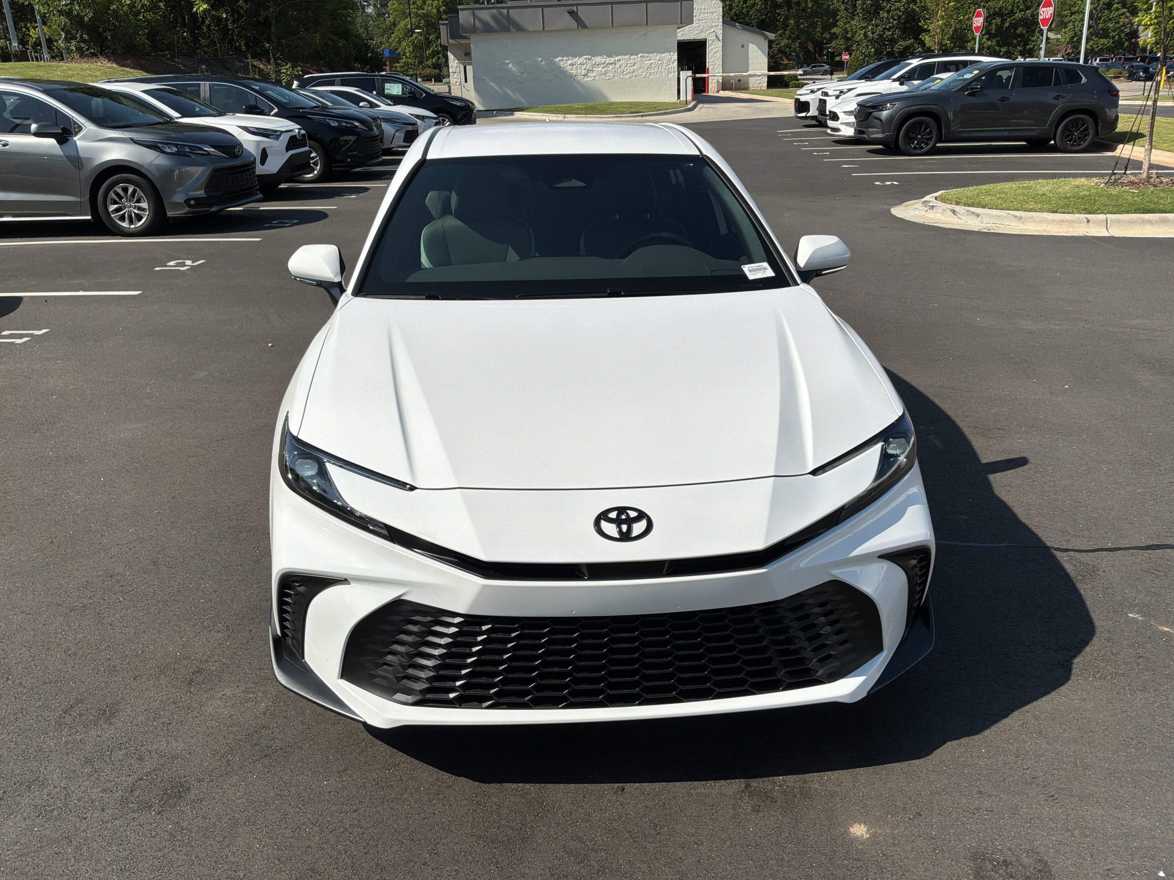 Used 2026 Toyota Camry SE w/ Convenience Package FWD image 3