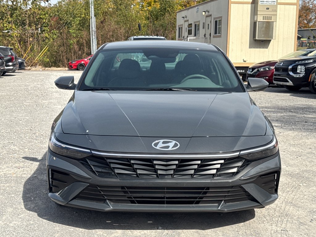Used 2026 Hyundai Elantra SE FWD image 7