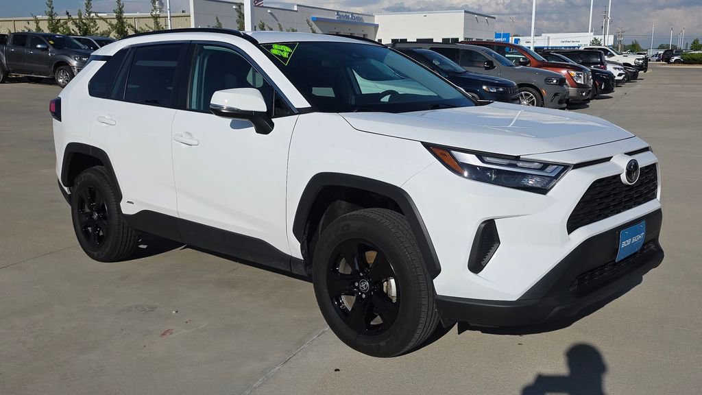 Used 2025 Toyota RAV4 XLE image 7