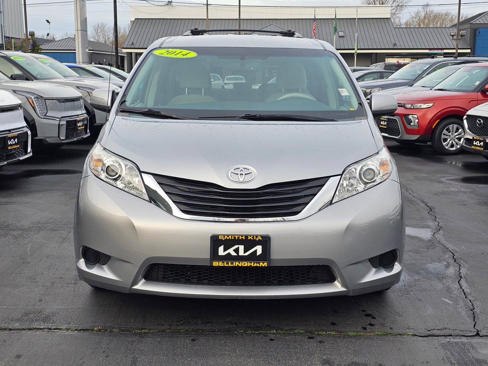 Used 2014 Toyota Sienna LE image 8