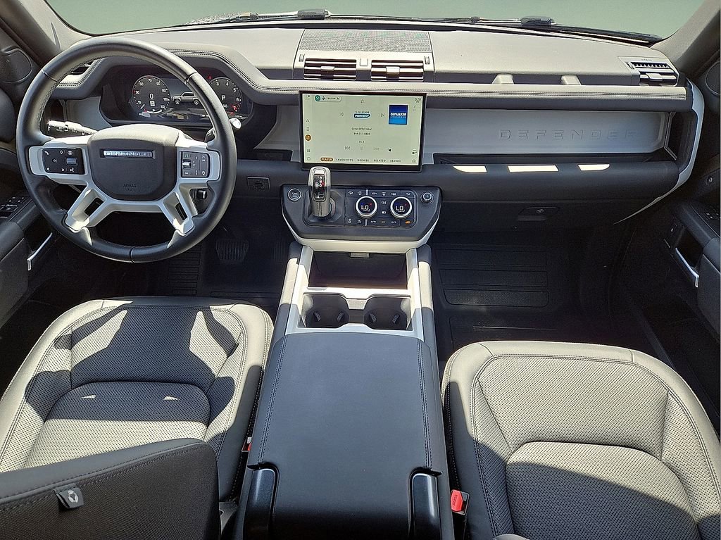 Used 2025 Land Rover Defender 110 S image 15