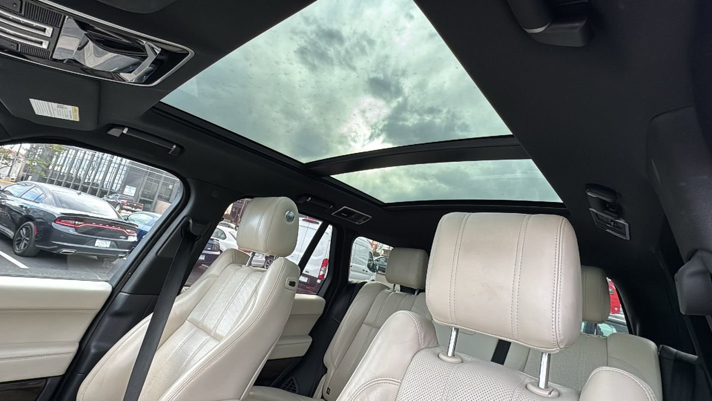 Used 2016 Land Rover Range Rover Supercharged image 11