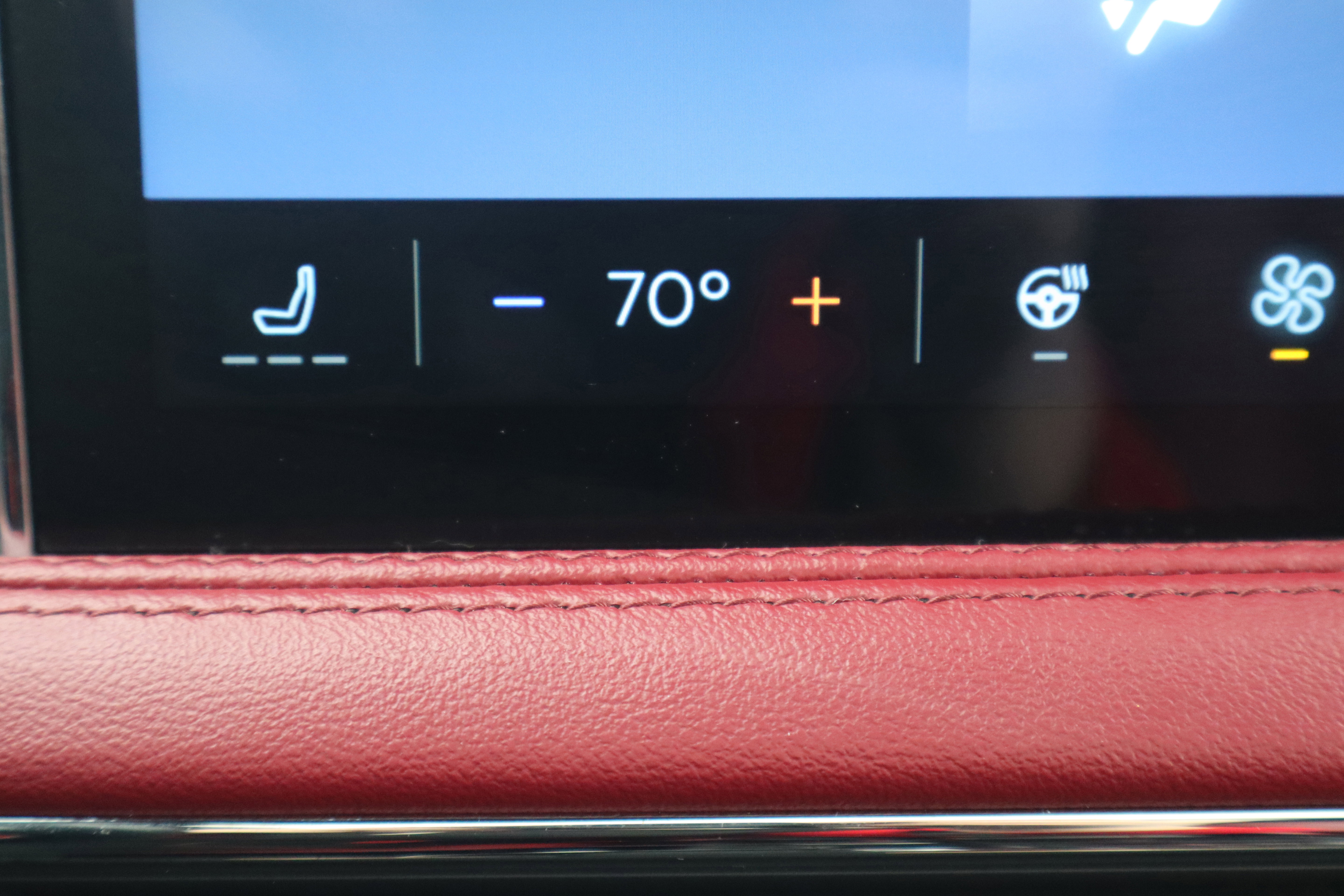 Used 2025 Lincoln Corsair Reserve image 22